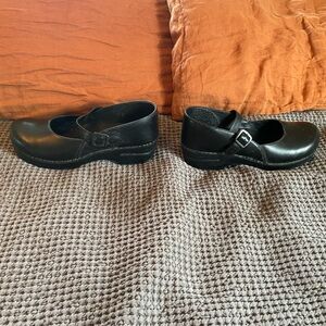 Dansko Mary Jane clogs. Size 40